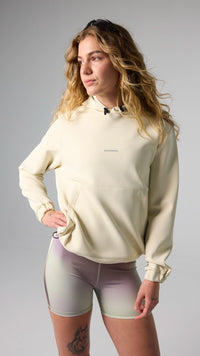 SUDADERA CON CAPUCHA TECH DUSTY CREAM