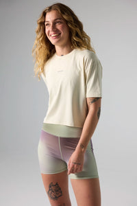 DUSTY CREAM TRAIN WOMAN TEE