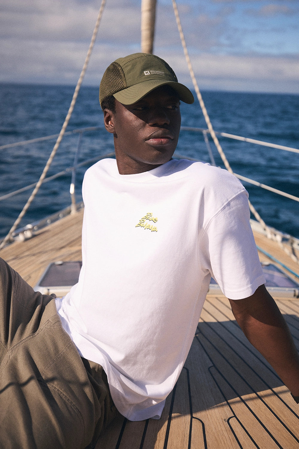 WHITE MOVEMENT TEE