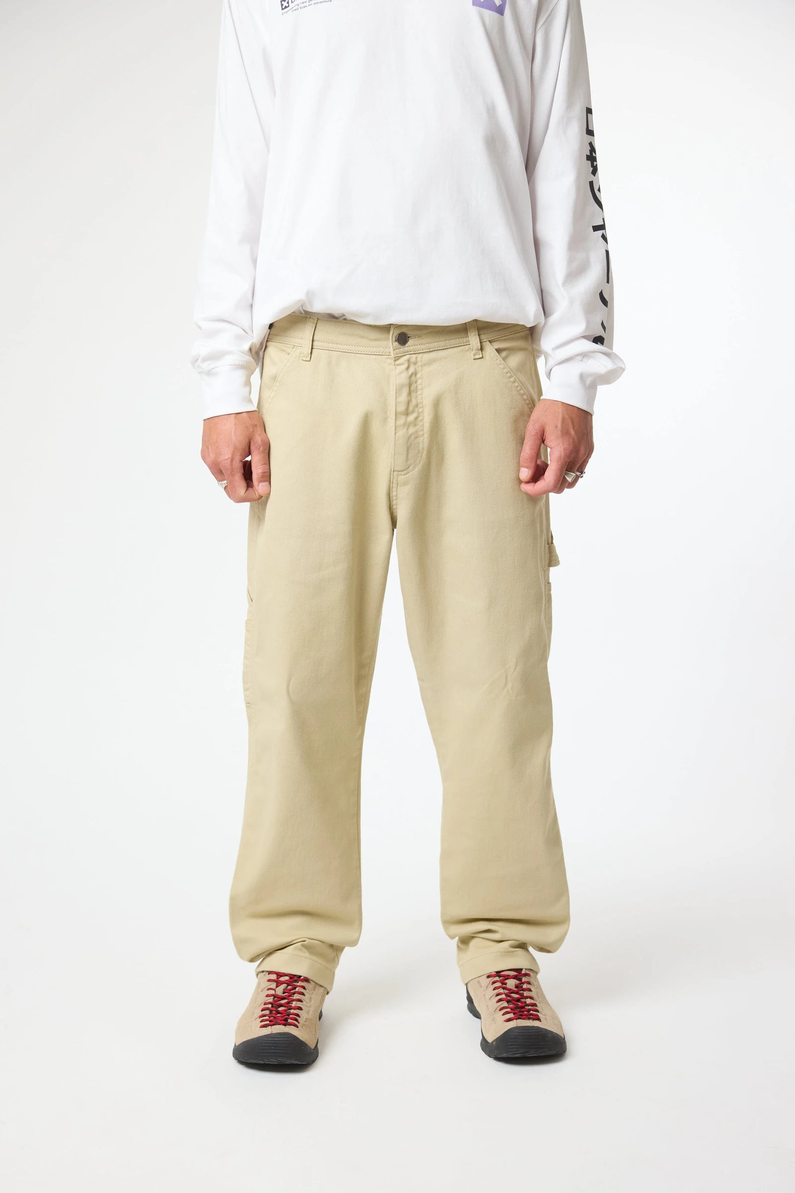 PACK CAMISETA CLASSIC AZUL MARINO + PANTALÓN STRAIGHT BARYS TOAST + CALCETINES NATURE NARANJA