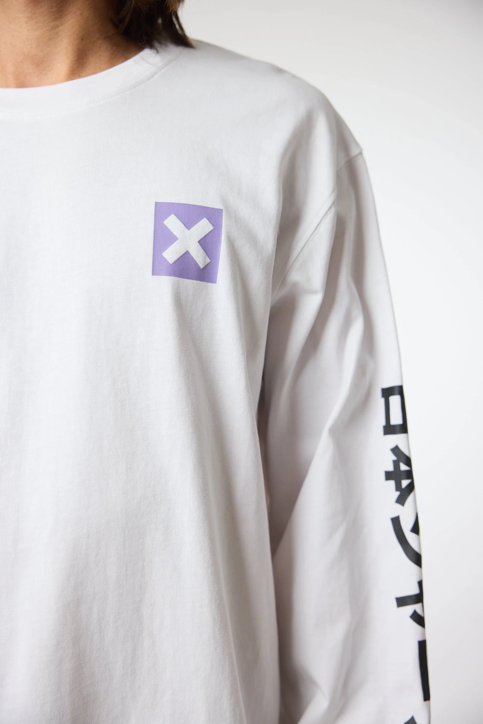 WHITE JOURNAL LS TEE
