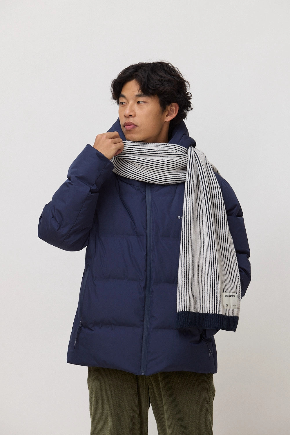 WHITE RIB SCARF